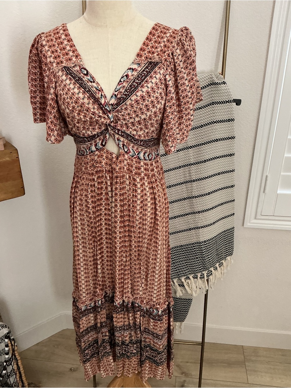 Boho Floral Cutout Maxi Dress in Rust - Picture 2 of 6